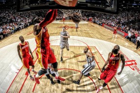 开云真人-中国男篮积极尝试错位进攻制造优势，中国男篮失利谁负责